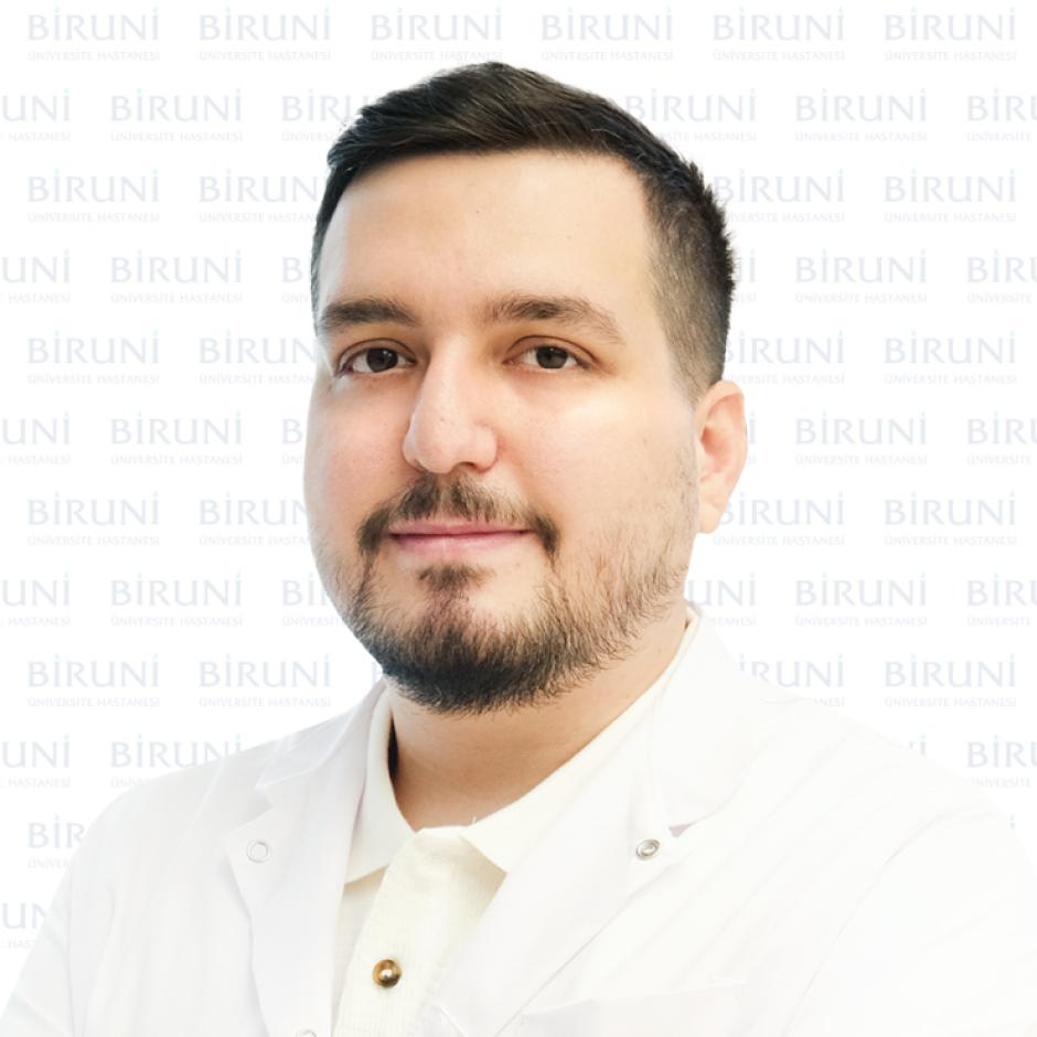 Uzm. Dr. Alp Batuhan ÖZTÜRK